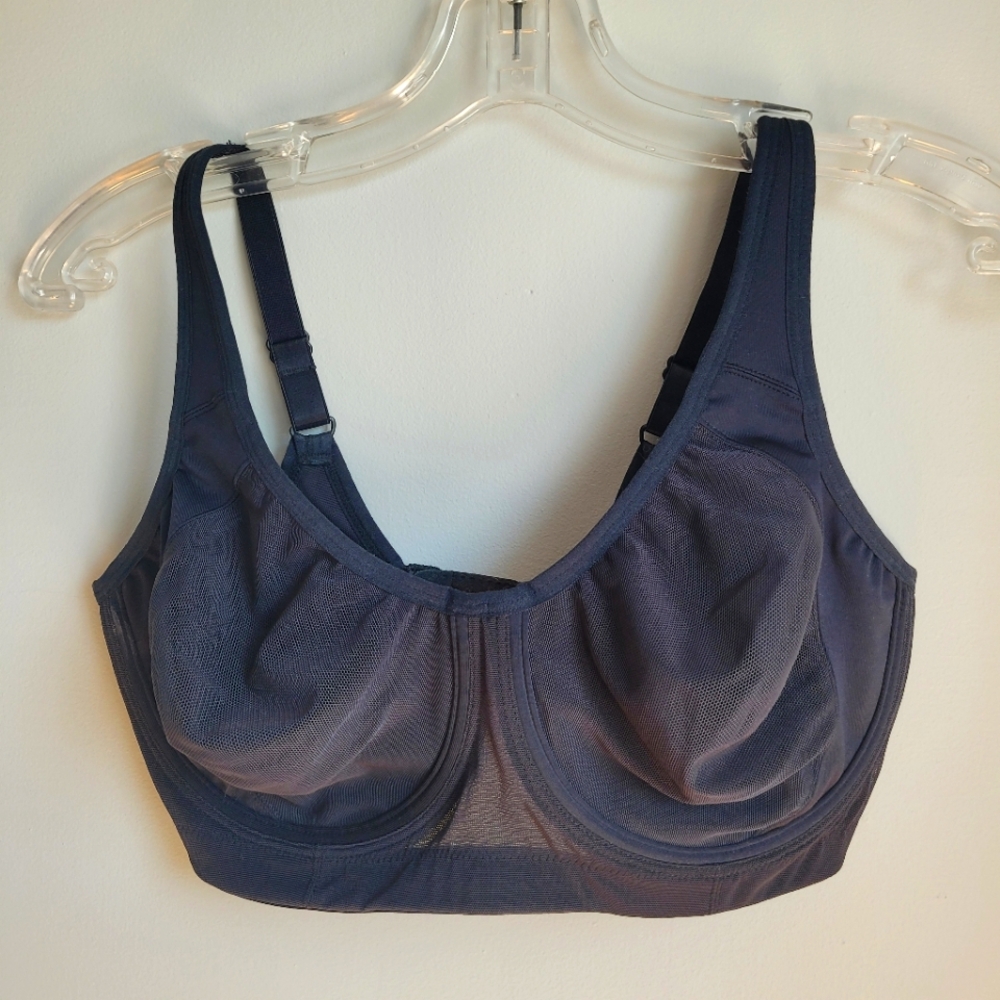 Moving Comfort Sports Bra 34DD